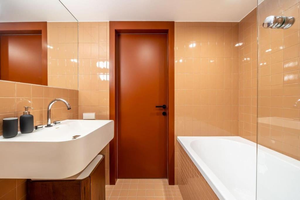 Designer Loft In The City Center Apartment Riga Exterior photo